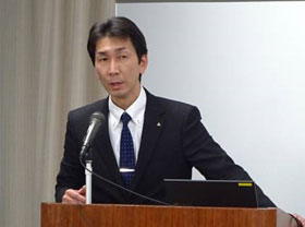 石田 裕 氏